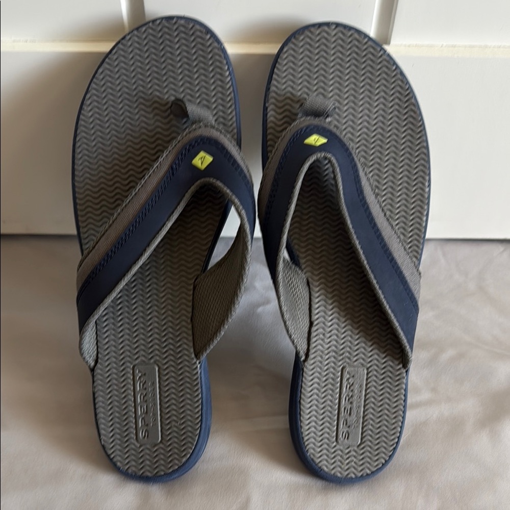 Sperry Boy’s Gray and Blue Flip Flops
